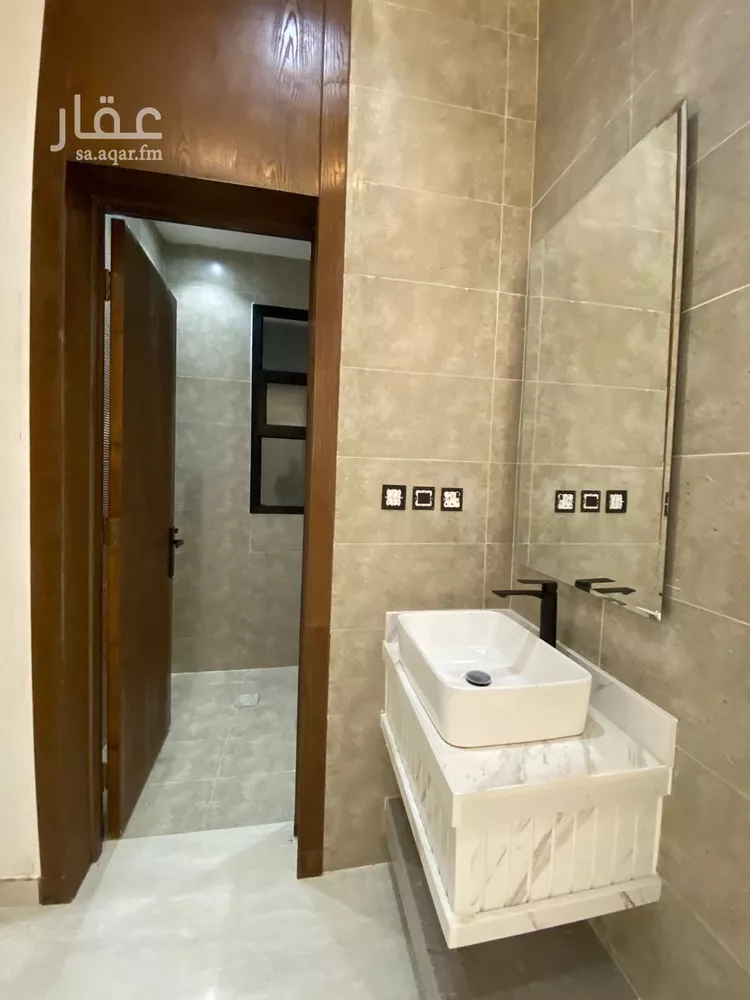 Floor for Sale in Riyadh Al Hazm 7