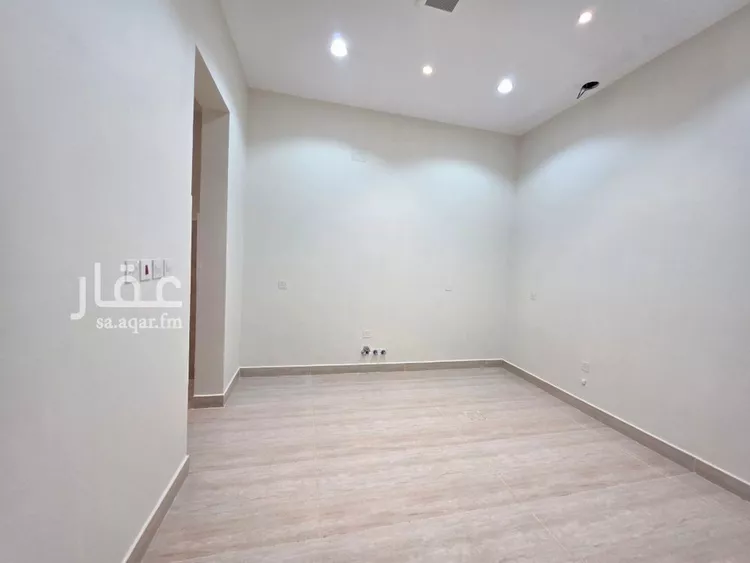 Floor for Sale in Riyadh Badr 13