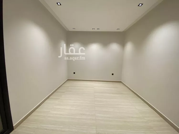 Floor for Sale in Riyadh Okaz 6