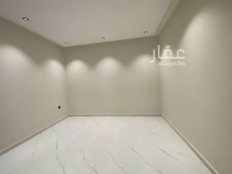 دور للبيع في شارع النفوذ, حي عكاظ, مدينة الرياض, منطقة الرياض 10