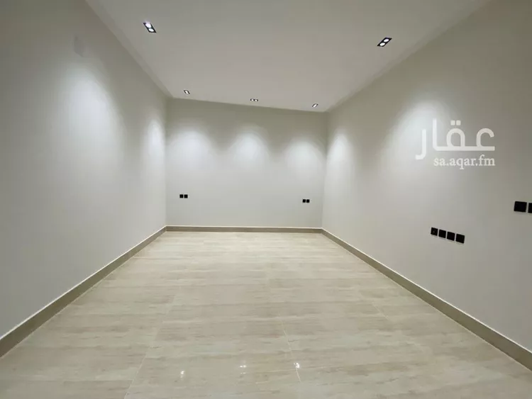 Floor for Sale in Riyadh Okaz 11