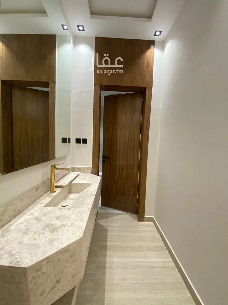 Floor for Sale in Riyadh Okaz 6