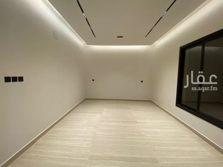 Floor for Sale in Riyadh Okaz 8