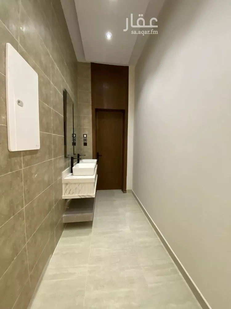 Floor for Sale in Riyadh Al Hazm 10