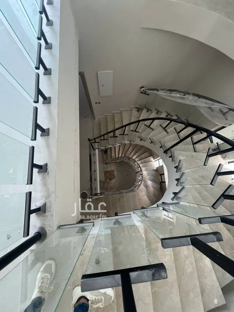 فيلا للبيع في شارع القيصومه, حي الصواري, مدينة الخبر, المنطقة الشرقية صورة 3