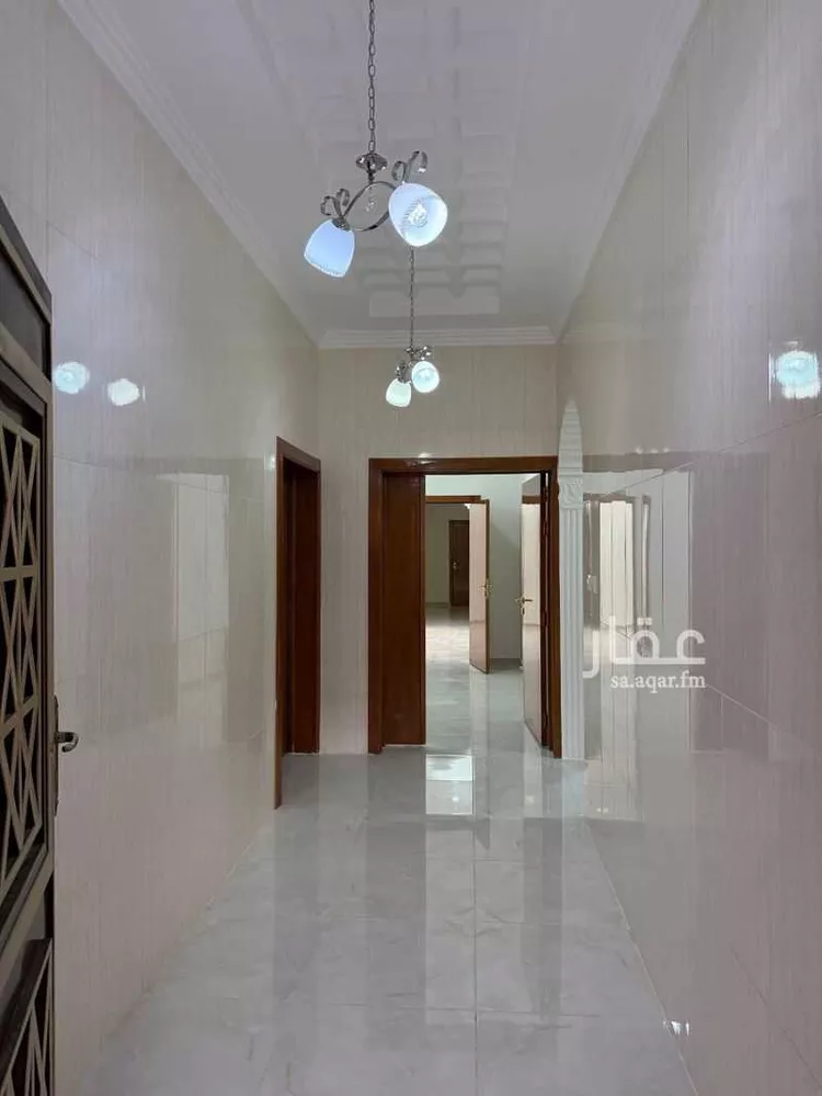 شقة للإيجار في شارع عبدالله ابن عامر ابن انيس, حي الظرفة, مدينة خميس مشيط, منطقة عسير صورة 4