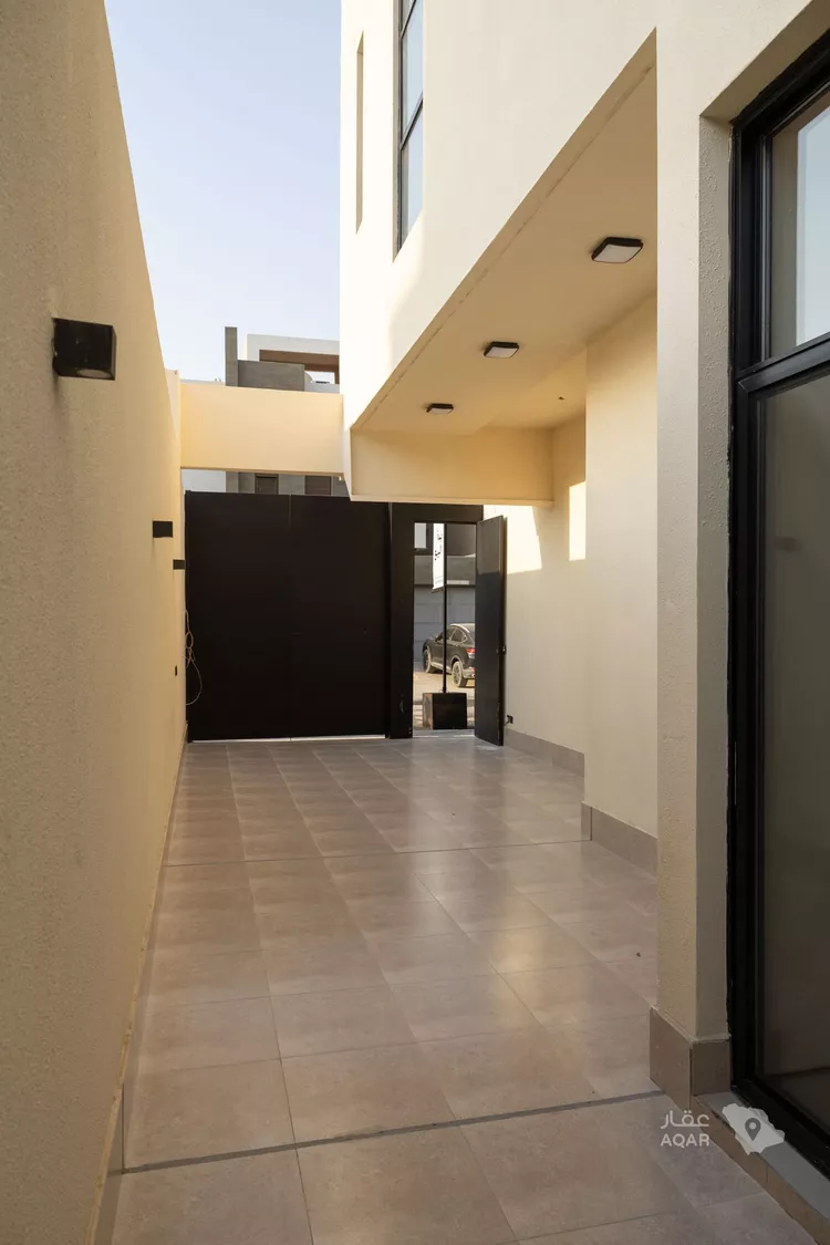 دور للبيع في شارع رقم 520, حي النرجس, مدينة الرياض, منطقة الرياض 8