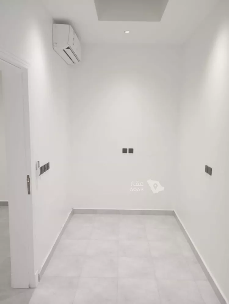 Floor for Rent in Riyadh Al Malqa 11