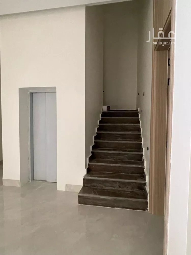 فيلا للبيع في شارع علي بن القطاع, حي المهدية, مدينة الرياض, منطقة الرياض صورة 5