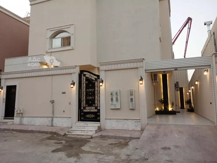 Floor for Rent in Riyadh Al Malqa 7