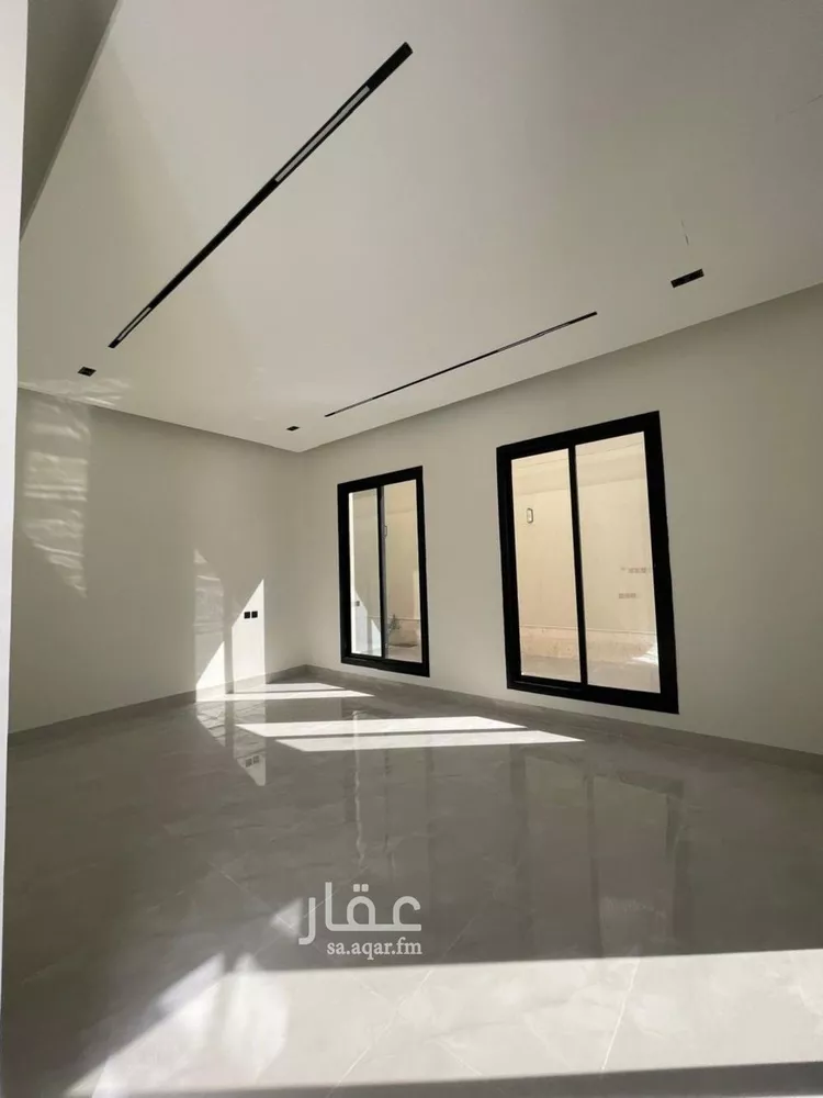 فيلا للبيع في شارع علي بن القطاع, حي المهدية, مدينة الرياض, منطقة الرياض صورة 3