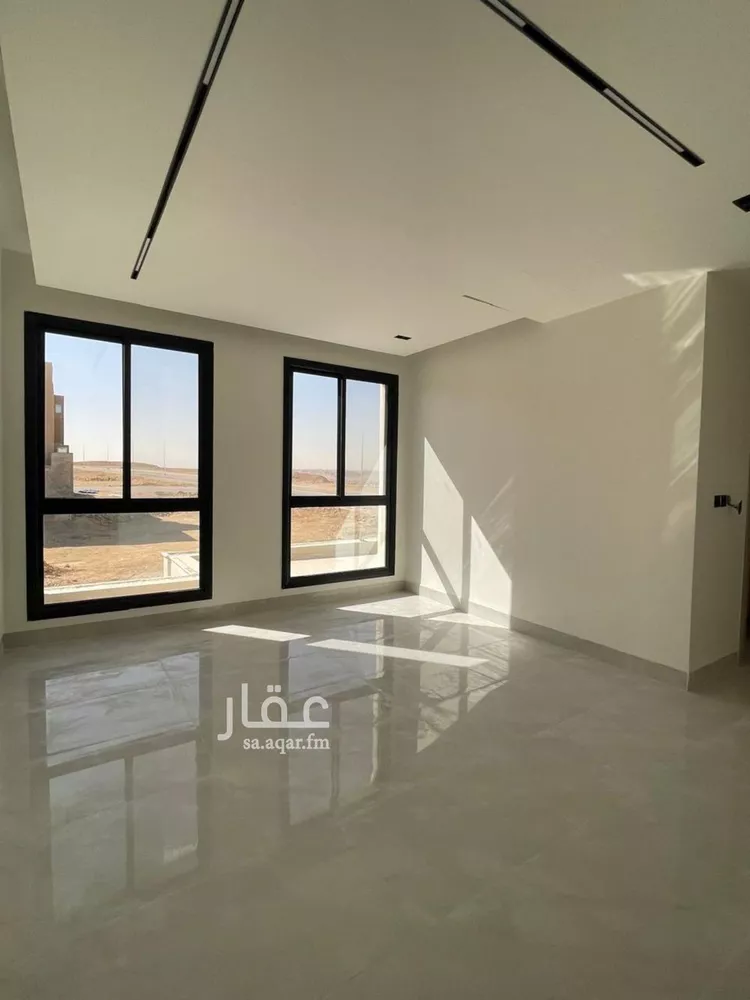 فيلا للبيع في شارع علي بن القطاع, حي المهدية, مدينة الرياض, منطقة الرياض صورة 2