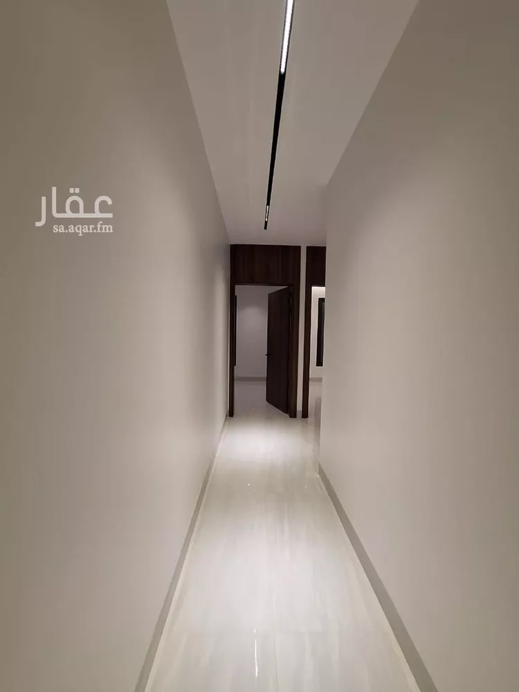 Floor for Sale in Riyadh Al Janadriyah 11