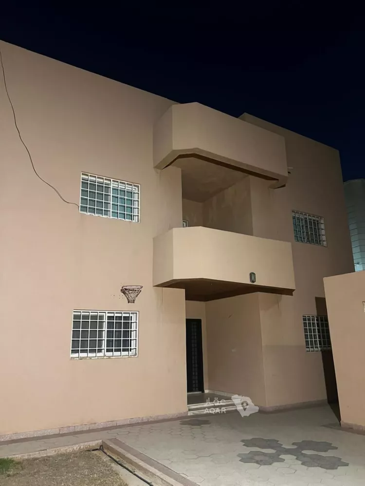 فيلا للبيع في شارع أسيد بن الخضير, حي المصيف, مدينة الرياض, منطقة الرياض 4