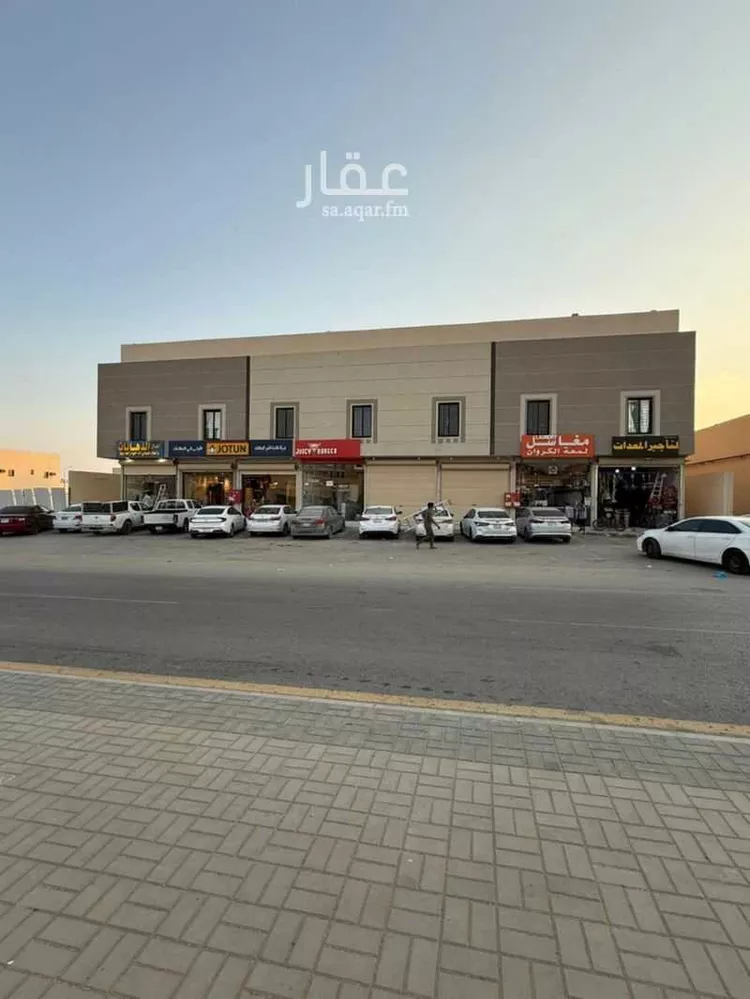 عمارة للبيع في شارع الندوة, حي الجنادرية, مدينة الرياض, منطقة الرياض صورة 2