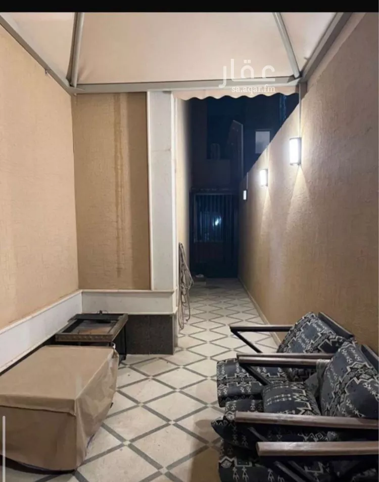 فيلا للبيع في شارع حسن سعيد المخرج, حي المعيزيلة, مدينة الرياض, منطقة الرياض