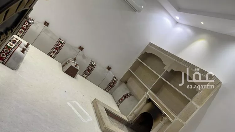 فيلا للإيجار في شارع حسن حسني عبدالوهاب, حي الرمال, مدينة الرياض, منطقة الرياض 1 صورة