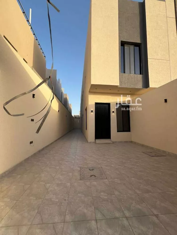 دور للبيع في شارع العباس بن عبدالله, حي بدر, مدينة الرياض, منطقة الرياض صورة 3