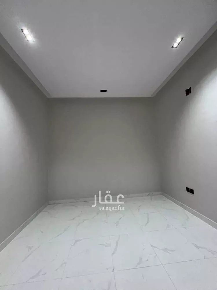 دور للبيع في شارع الامام البخاري, حي بدر, مدينة الرياض, منطقة الرياض صورة 4