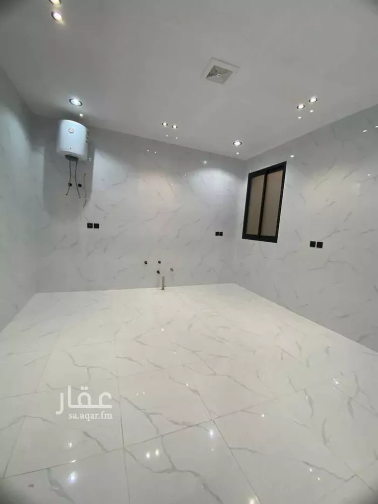 دور للبيع في شارع الامام مسلم, حي بدر, مدينة الرياض, منطقة الرياض صورة 4