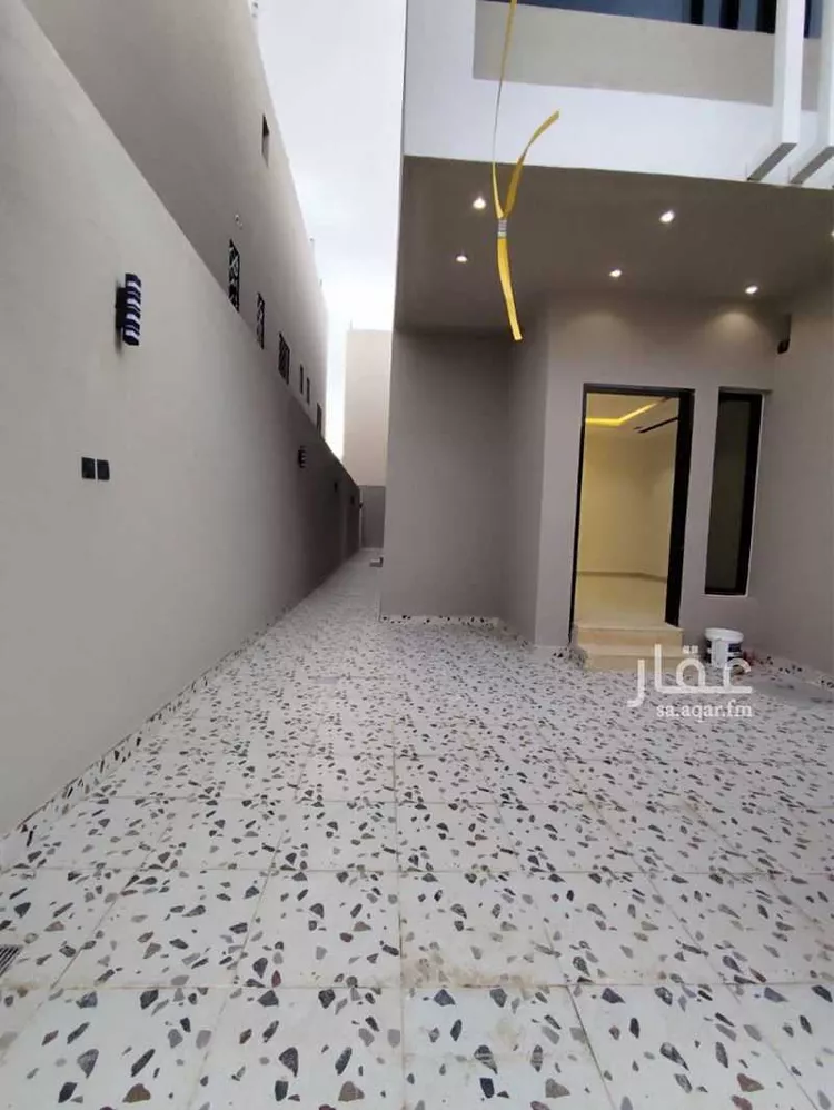 دور للبيع في شارع الامام البخاري, حي بدر, مدينة الرياض, منطقة الرياض صورة 2