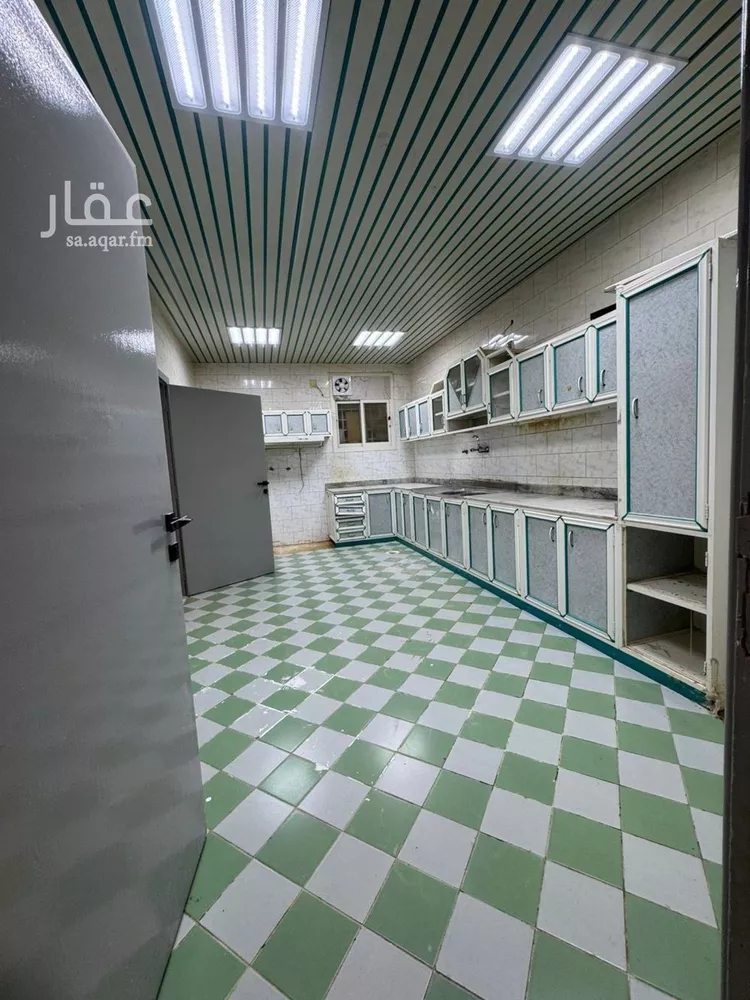 فيلا للإيجار في شارع الصفار الذهبي, حي عكاظ, مدينة الرياض, منطقة الرياض