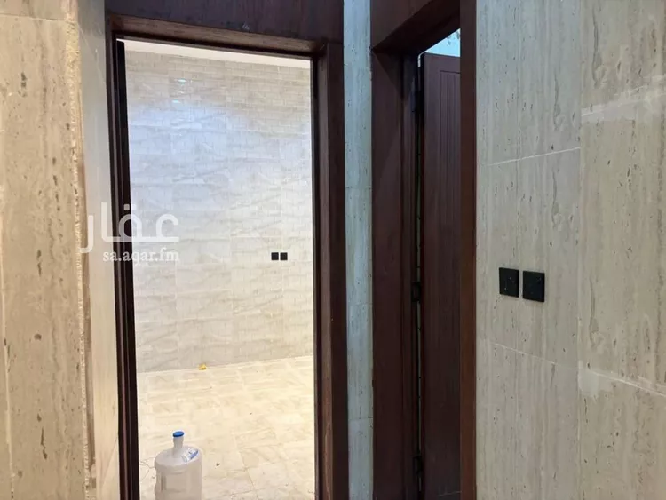 فيلا للإيجار في شارع الصفار الذهبي, حي عكاظ, مدينة الرياض, منطقة الرياض 1 صورة