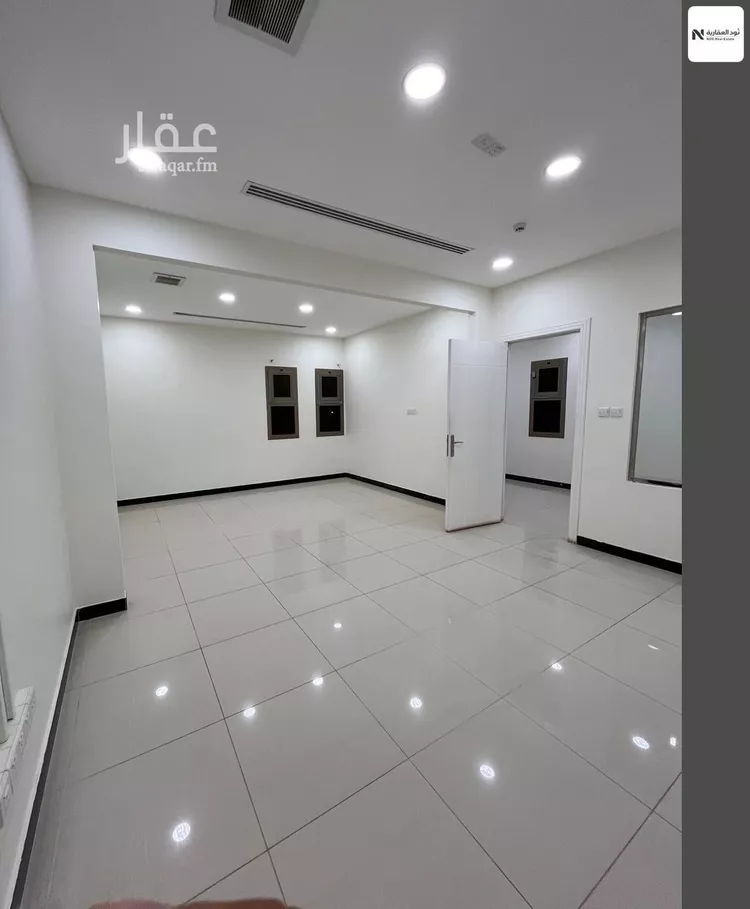 مكتب تجاري للإيجار في شارع أحمد بن ناصر الباعوني, حي العارض, مدينة الرياض, منطقة الرياض صورة 3