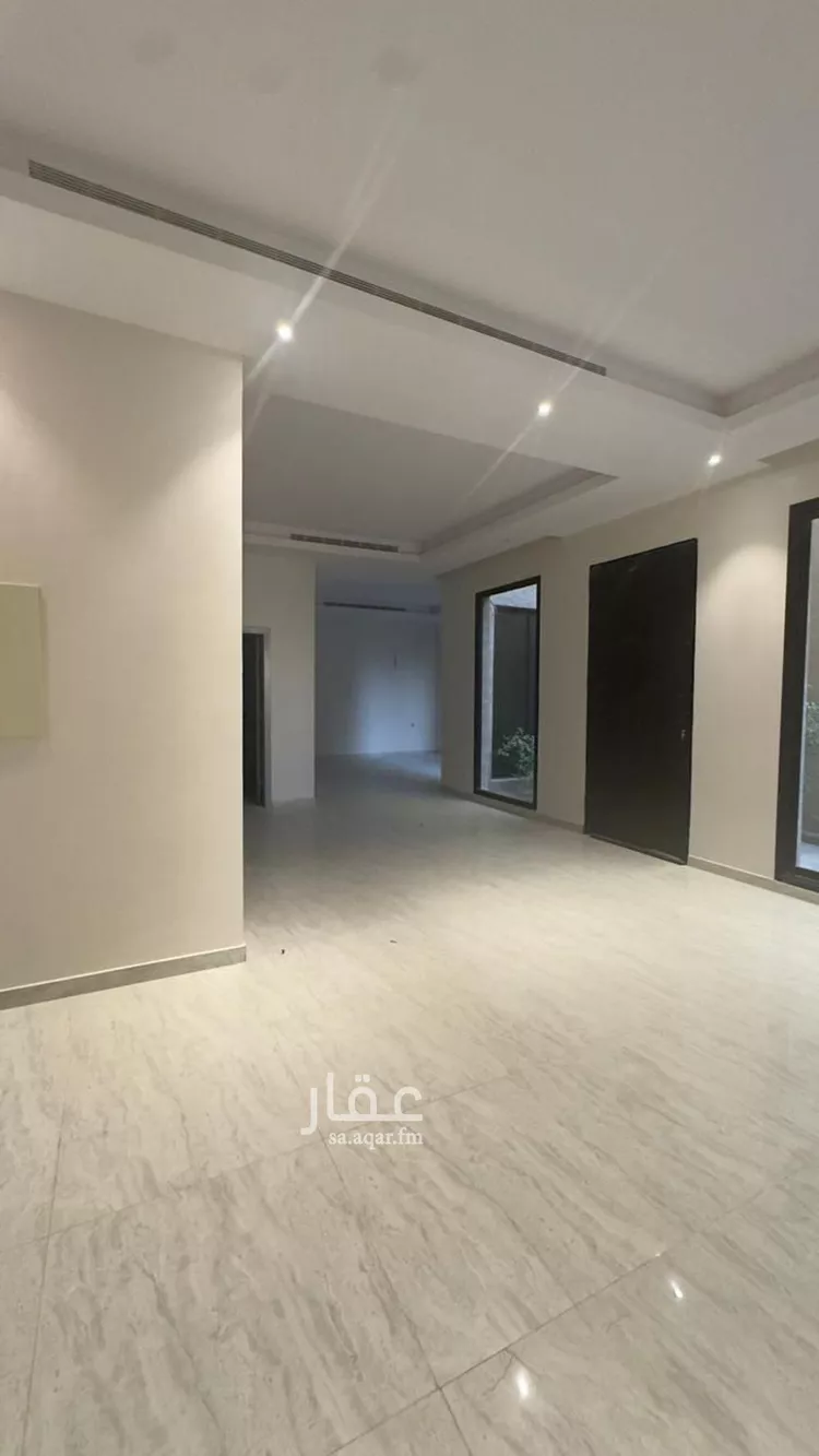 فيلا للإيجار في شارع محمد بن مانع, حي العارض, مدينة الرياض, منطقة الرياض صورة 3