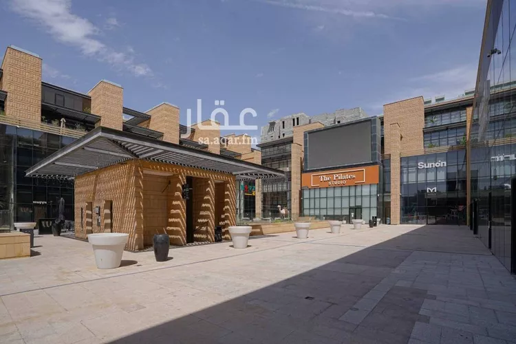 مجمع للإيجار في شارع الامير عبدالعزيز بن مساعد بن جلوي, حي السليمانية, مدينة الرياض, منطقة الرياض صورة 3