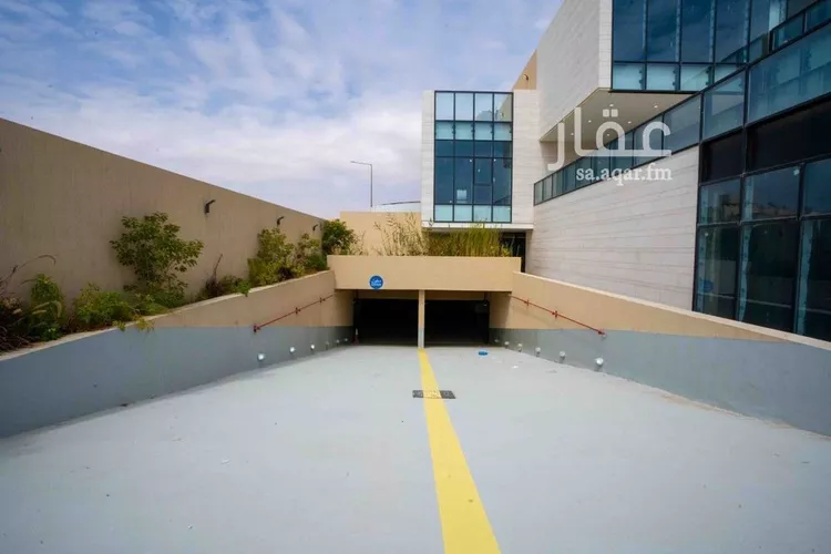 Complex for rent in Riyadh Al Arid 13