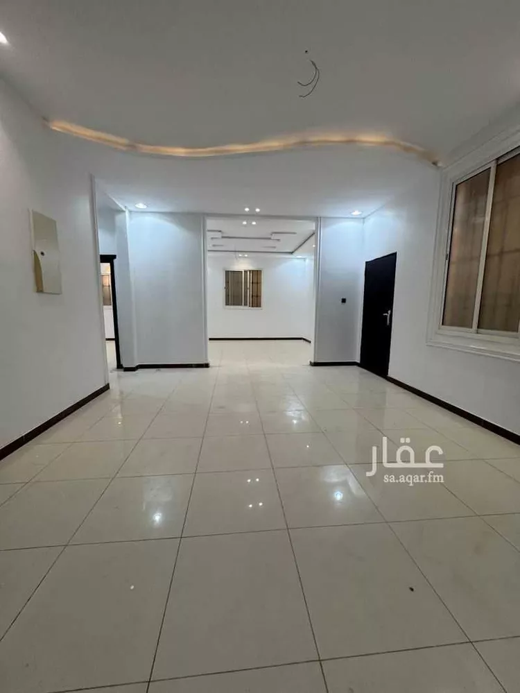فيلا للبيع في شارع احمد بن سعد الاصبهاني, حي الرمال, مدينة الرياض, منطقة الرياض صورة 4
