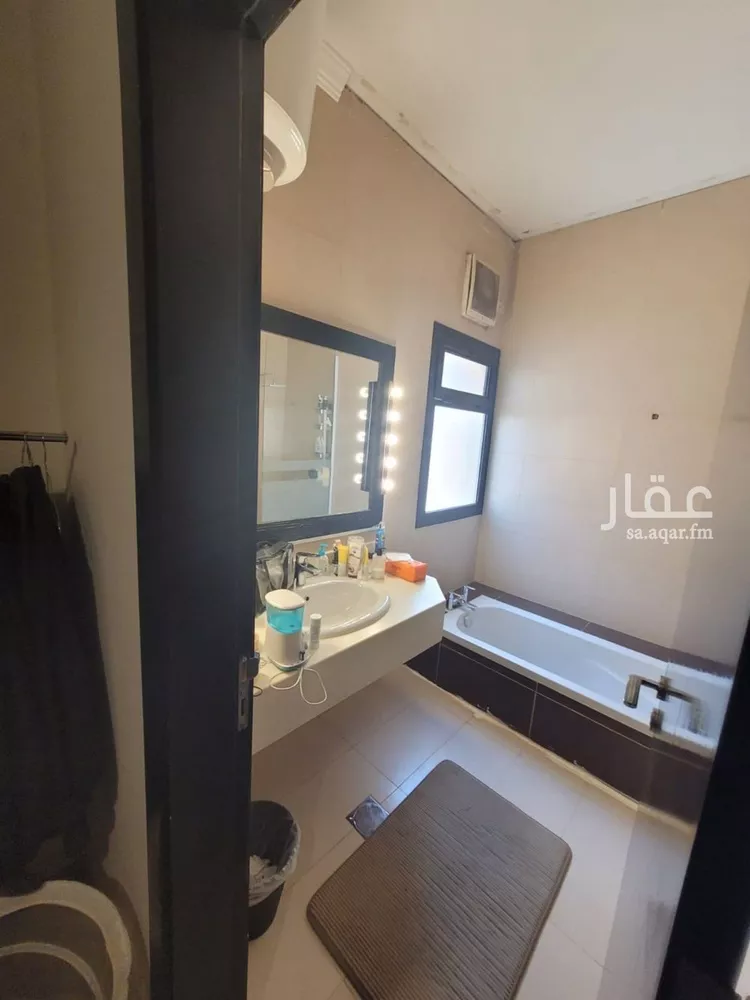 فيلا للإيجار في شارع عبدالباسط بن خليل, حي النرجس, مدينة الرياض, منطقة الرياض