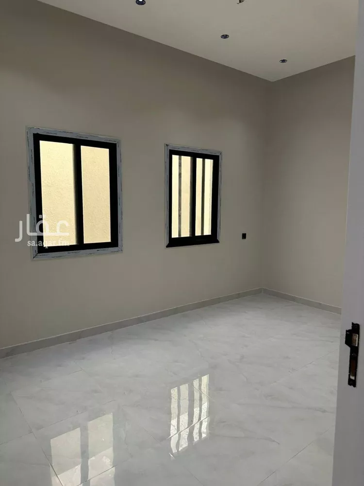 فيلا للبيع في شارع رقم 263, حي ظهرة لبن, مدينة الرياض, منطقة الرياض صورة 2