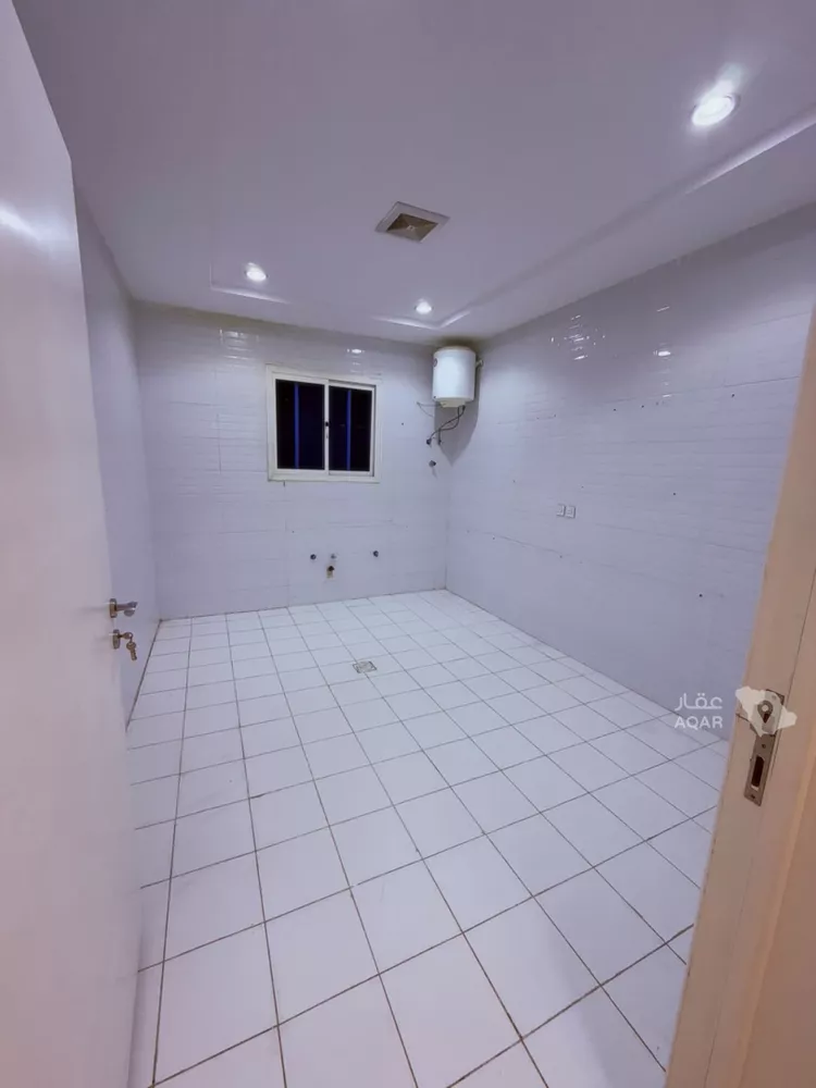 Floor for Rent in Riyadh Tuwaiq 6