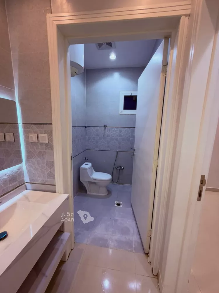 Floor for Rent in Riyadh Tuwaiq 8