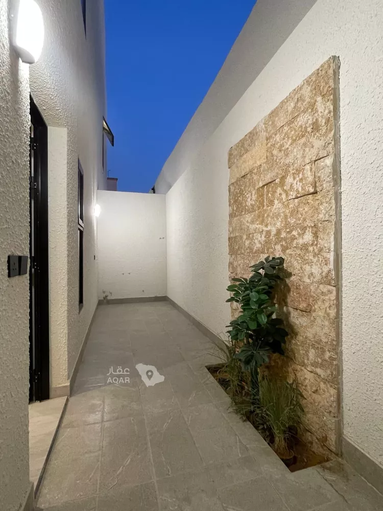 دور للبيع في شارع عمر الرازي, حي الزهرة, مدينة الرياض, منطقة الرياض 15