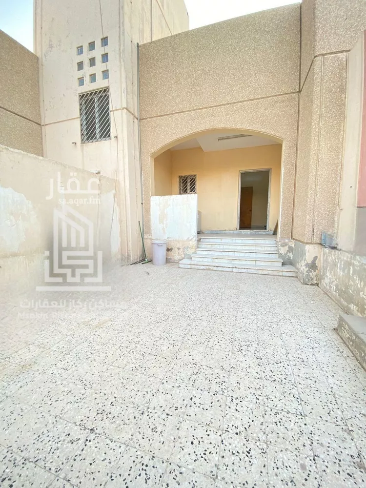 فيلا للبيع في شارع أحمد بن أبان, حي الإسكان, مدينة الرياض, منطقة الرياض صورة 4