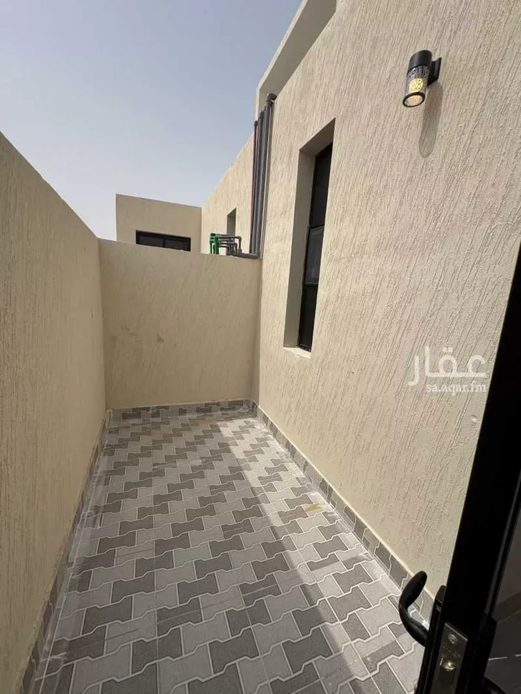 فيلا للبيع في شارع عبد العزيز بن رفيع ، حي الدانة ، الهفوف‎ ، الاحساء صورة 3