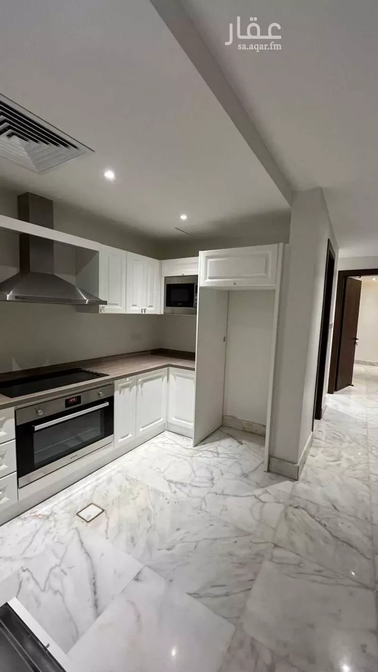 فيلا للبيع في شارع القصر ، حي العارض ، الرياض ، منطقة الرياض صورة 3