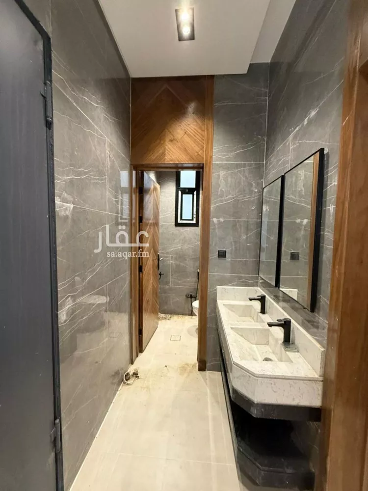 فيلا للبيع في شارع الفاخرة, حي عكاظ, مدينة الرياض, منطقة الرياض صورة 4
