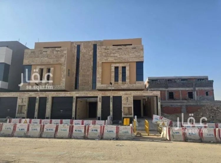 دور للبيع في شارع فهد بن معمر, حي طويق, مدينة الرياض, منطقة الرياض صورة 3