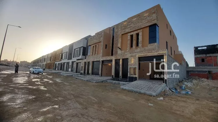 دور للبيع في شارع فهد بن معمر, حي طويق, مدينة الرياض, منطقة الرياض صورة 4
