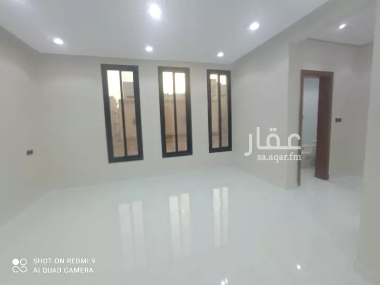 فيلا للبيع في شارع الوديان, حي ظهرة لبن, مدينة الرياض, منطقة الرياض صورة 2