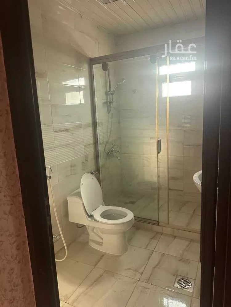 فيلا للإيجار في شارع الصحابة, حي النزهة, مدينة الدمام, المنطقة الشرقية صورة 3