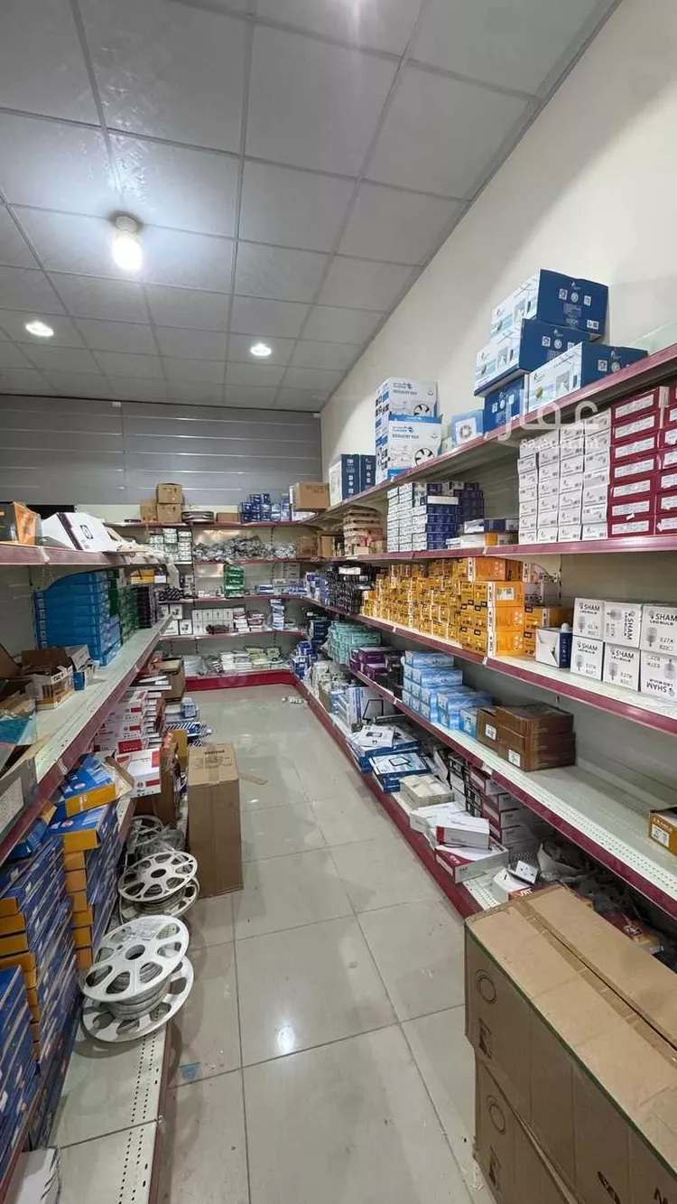 محل للبيع في شارع خضيراء, حي الضاحي الغربي, مدينة بريدة, منطقة القصيم صورة 4