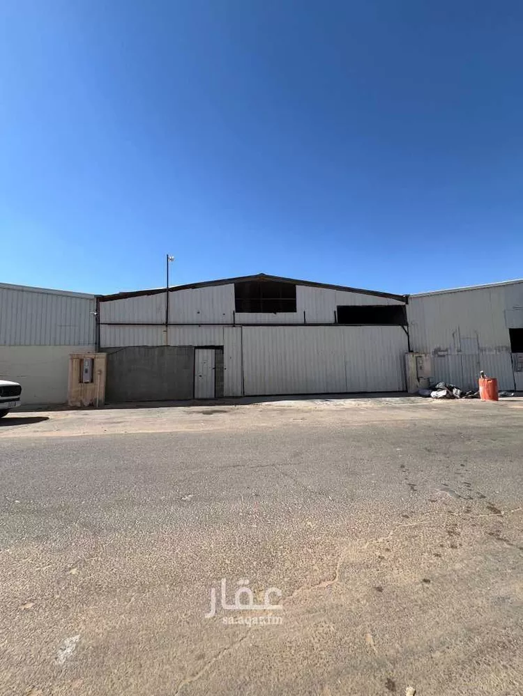 محل للبيع في شارع العجمي, حي وهطان, مدينة بريدة, منطقة القصيم