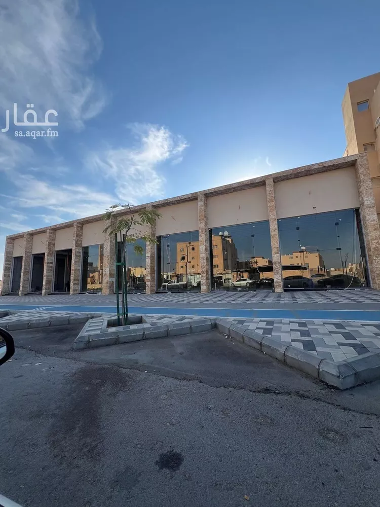 محل للإيجار في شارع أبو بكر الصديق, حي النهضة, مدينة بريدة, منطقة القصيم