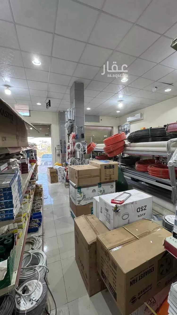 محل للبيع في شارع خضيراء, حي الضاحي الغربي, مدينة بريدة, منطقة القصيم