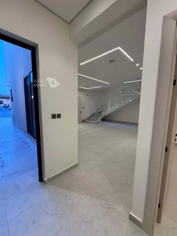 Villa for Sale in Buraydah Al Matar Al Qadim 13